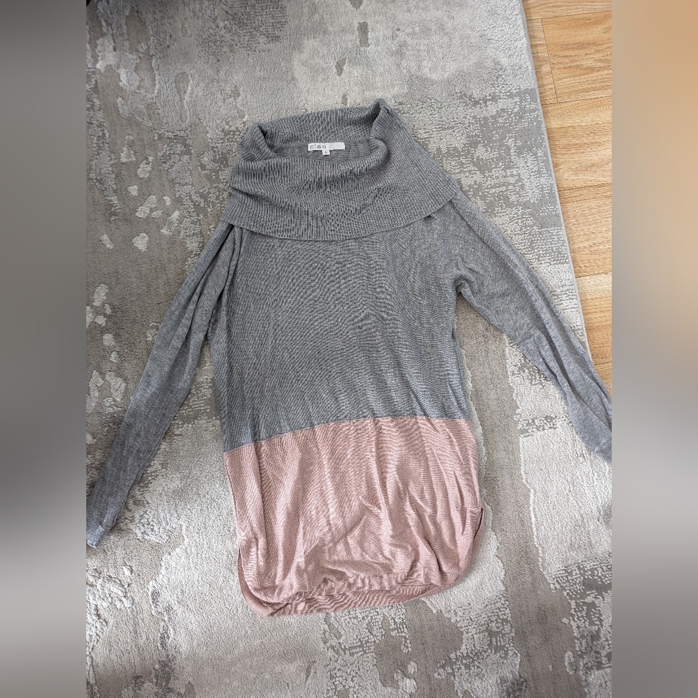 Cardigans and Sweaters - Picture 6 of 10